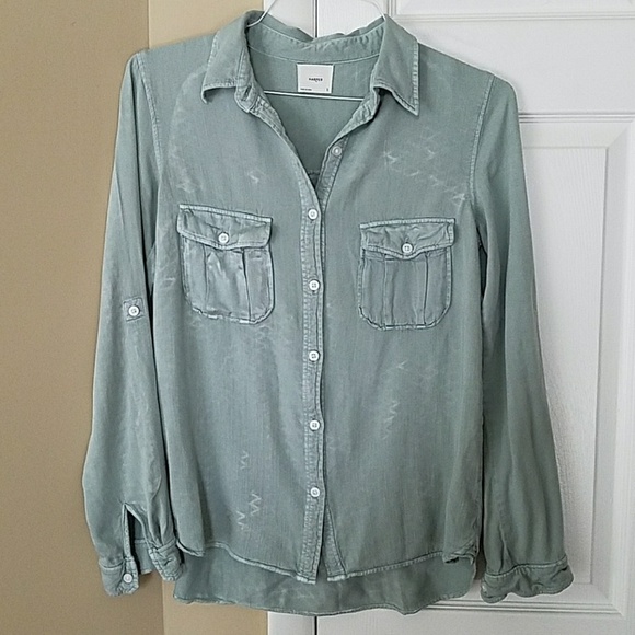 Ladies soft green, ling sleeve blouse - Picture 1 of 4